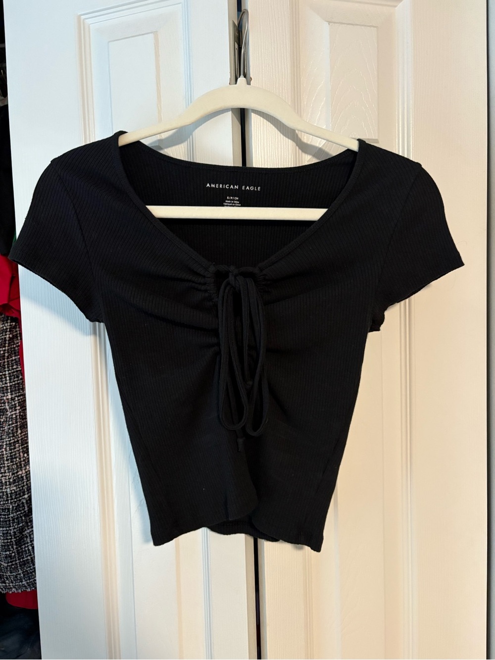 American Eagle Outfitters Black Ribbed Ruched Tie-Front Crop Top